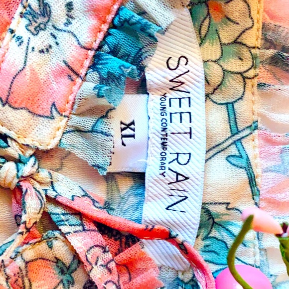 Beautiful top size XL - Picture 2 of 2